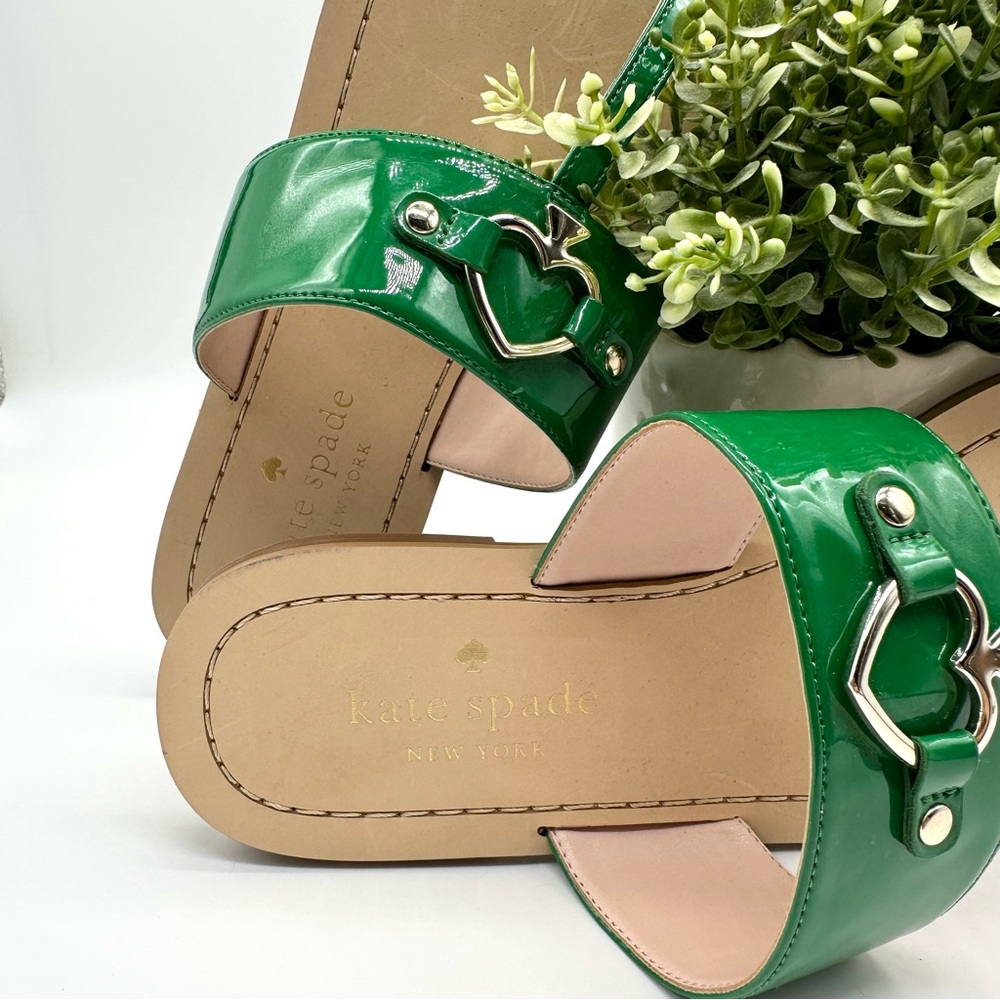 Kate Spade Cassis Patent Green Heart Thong Sandals Size 9 - Picture 2 of 10